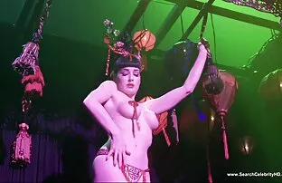 XXX アマチュアティーン屋外三人組 女性 向け の えろ