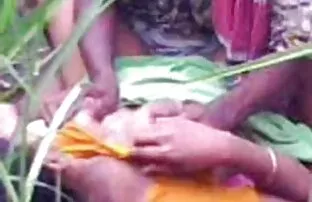 XXX レズビアンstrapon三人組 女 教師 と エロ