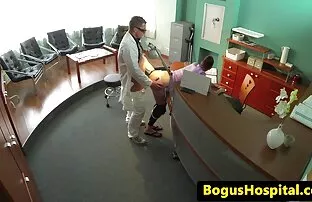 XXX ブロンドの穴は、マシンと人間を虐待しました えろ マンガ 女性 向け