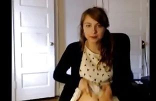 XXX 彼女のお尻と遊ぶために柔軟なブルネット売春婦 女性 の 為 の えろ