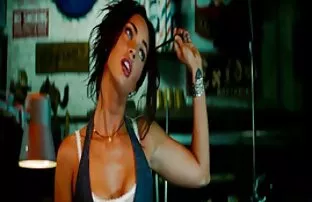 XXX ピンクモンローに乗って大きなペニス 大人 の 女 えろ