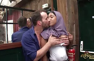 XXX シーナは私たちを言葉にしないでください。 えろ 無料 女