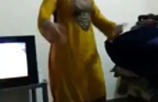 XXX 金髪Milfドリル彼女の膣や舐めてる 女性 えろ 無料