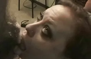 XXX カメラ画面の後ろにはElsa 女性 でも えろ Daisyがいます